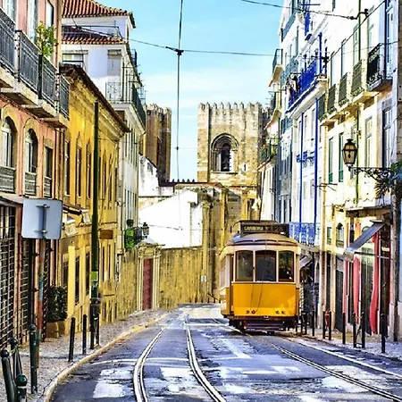 City Alfama Hostal